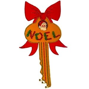 VINTAGE➕Christmas Felt & Sequin Crafted Wall Hanging